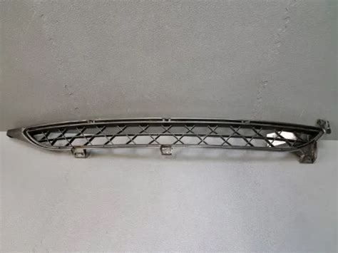 GRILLE CENTRALE SUPÉRIEURE pare choc avant Citroen C4 Picasso I