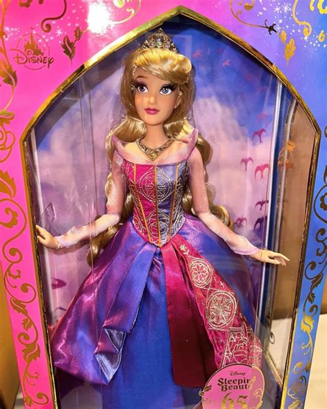 Disney Limited Edition Aurora Sleeping Beauty Th Anniversary Doll