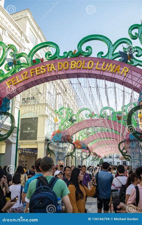 Historic Centre of Macau editorial stock image. Image of people - 136166794