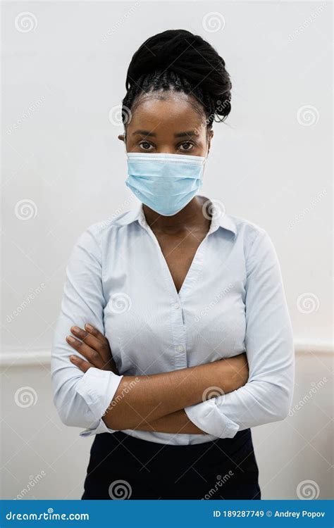 African American Woman Wearing Face Mask Stock Image Image Of Cloth