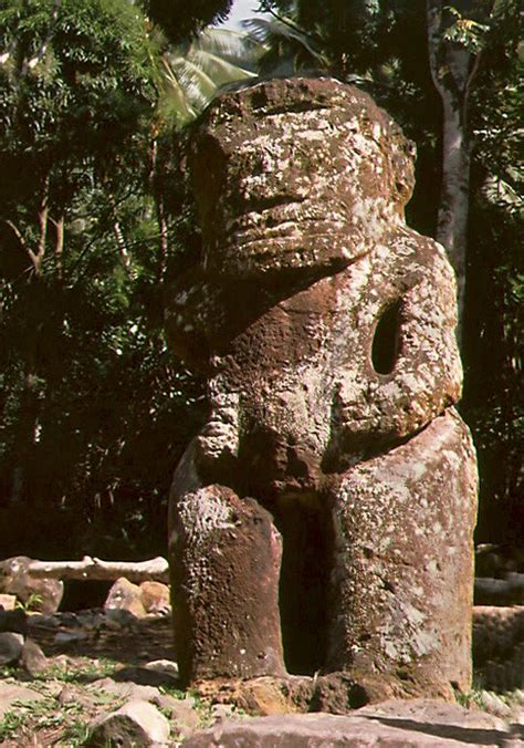 Tiki auf Nuku Hiva Îles marquises Polynésie française Polynésie