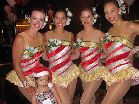 Christmas spectacular starring the radio city rockettes – Artofit