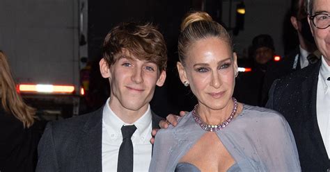 Sarah Jessica Parker & Son James Grab Afternoon Lunch In NYC