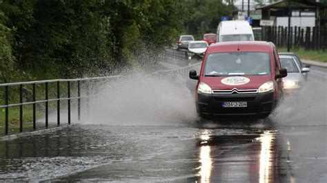 Najavljene Obilne Padavine Ministarstvo Upozorilo Na Poplave Princip