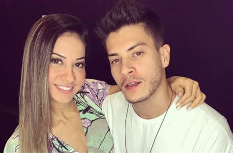 Mayra Cardi Mostra Corpo P S Parto Choca F S E Gera Revolta Na Web