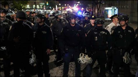 Us Police Enter Columbia University To Arrest Pro Palestinian