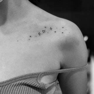 49 Eye Catching Collarbone Tattoo Ideas Glamour UK