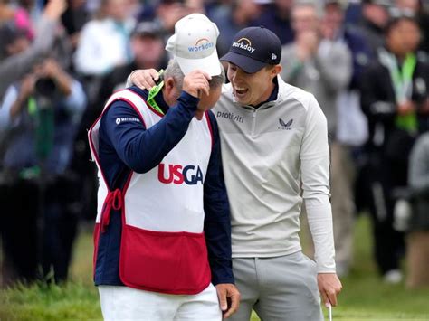 Caddie Kisses 18th Flag After First Major Win in 40 Years on the Bag - Business Insider