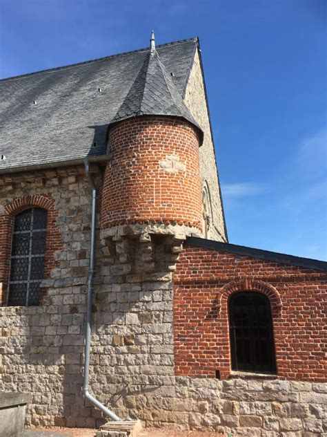 Leglise De Neuville En Avesnois Eglises Fortifi Es En Avesnois