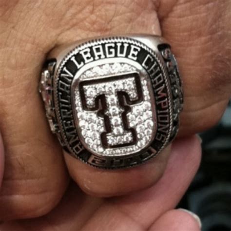 17 Best images about Championship Rings on Pinterest | Uw huskies ...