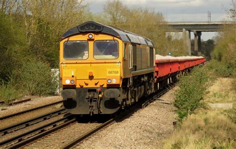 Cuxton Gb Railfreight Class No Passes Cu Flickr