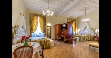 Trevi Rome Suite, Rome - Compare Deals