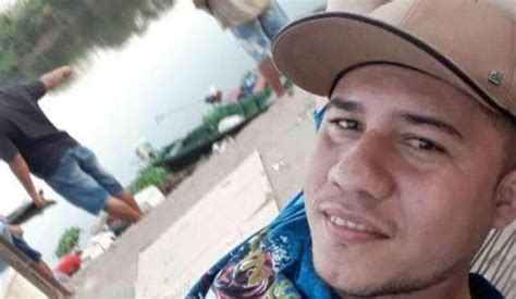 Cadeirante Assassinado Mais De Tiros Durante Festa De