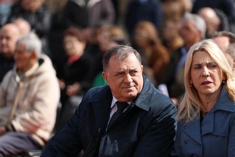 Dodik I Cvijanovi Optu Uju Hrvatsku Za Kr Enje Prava Novinara Hrt