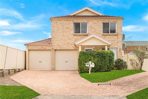 10 Buna Close Mount Annan Nsw 2567 Domain