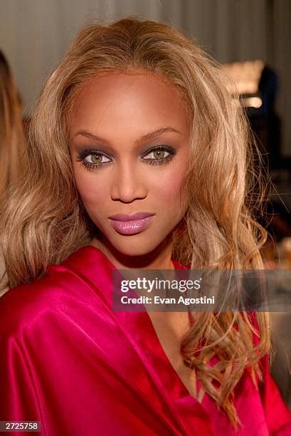 Backstage At The 2003 Victorias Secret Fashion Show Photos And Premium High Res Pictures Getty