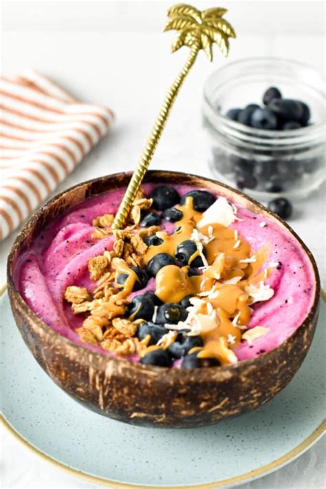 Pitaya Bowl - The Conscious Plant Kitchen