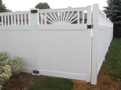 Vinyl Gates Swiss Valley Fence