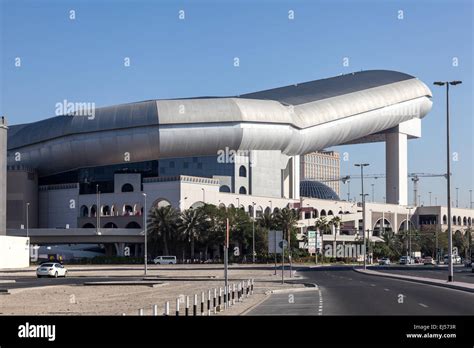 Mall of the Emirates with Ski Dubai Stock Photo - Alamy