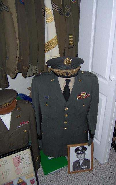 General Officer Uniforms in the Collection - UNIFORMS - U.S. Militaria ...