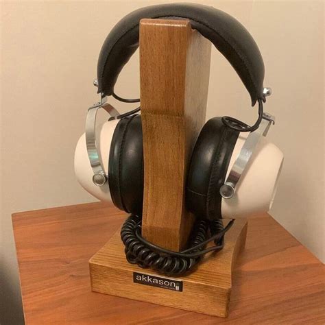 Headphone Stand Headset Stand Premium Walnut Wood Headphone