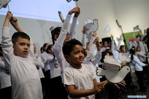 Especial Lanzan En Colombia Coro Hijos E Hijas De La Paz Formado Por