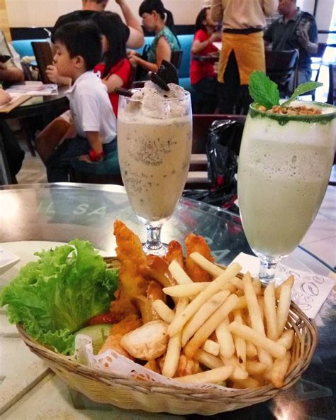 Excelso Cafe Surabaya Level Restaurant Menu And Reviews