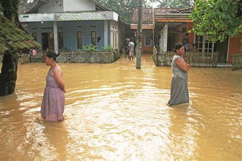 Mengapa Banjir Lebak Makin Parah Lingkungan Hidup Rusak BRKS