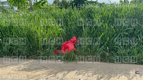 A Machetazos Asesinan A Un Hombre Y Lo Dejan Cubierto Con Un Saco Rojo