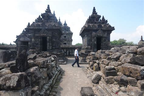 Berada Di Zona Kuning Candi Prambanan Dibuka Untuk Wisatawan Antara News