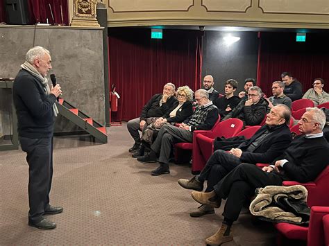 Mille Euro Per Agropolis Grazie Alla Proiezione Del Docufilm La Bella