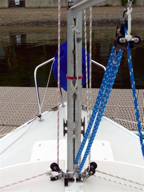 Catalina 22 Downhaul Vs Cunningham Sailing