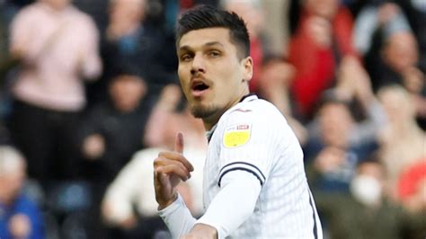 A Baseline Fee Of M Joel Piroe Price As Leeds United Eye Swansea