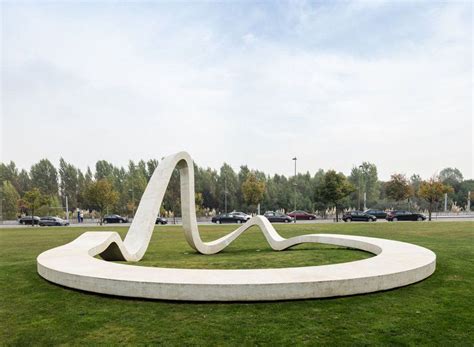 Loop By Fahr 021 3 Is A Concrete Sculpture With An Organic Circular