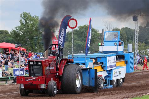 Frequently Asked Questions about Tractor Pulling | British Tractor ...