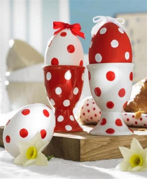 egg-decoration-ideas-for-easter-table-red-white-theme | Creative Ads and more…