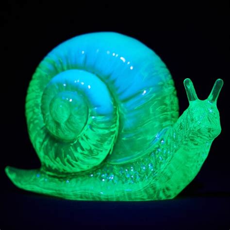 Fenton Vaseline Glass Snail Vintage Yellow Opalescent Uranium Etsy