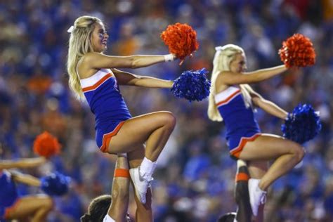 Florida Cheerleader Is Going Viral Ahead Of Thursdays Season Opener Flipboard