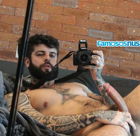 Nudes De Rafael Newbold Batendo Punheta No Onlyfans Foto De Penis