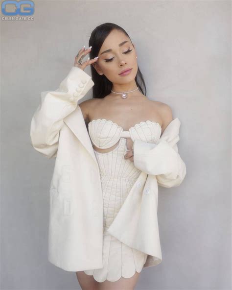 Ariana Grande nude, pictures, photos, Playboy, naked, topless, fappening