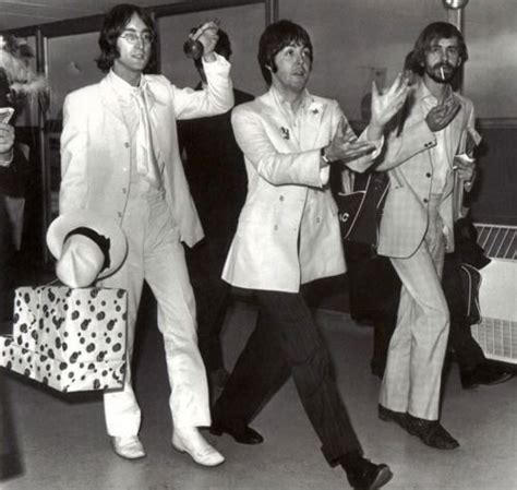 Lennon-McCartney | Lennon and mccartney, The beatles, Beatles photos