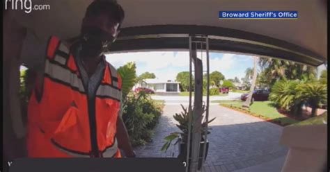 Bso Detectives Search For Brazen Daytime Burglar Caught On