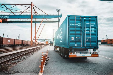 driveMybox Buchungs Plattform für Lkw Containertransporte wächst