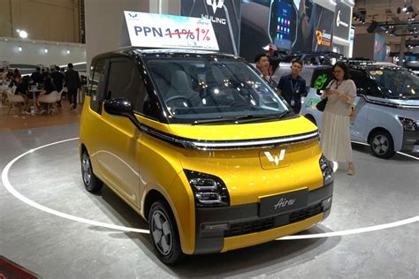 Foto Terpaut Cukup Jauh Ini Perbandingan Fitur Wuling Air Ev Dan