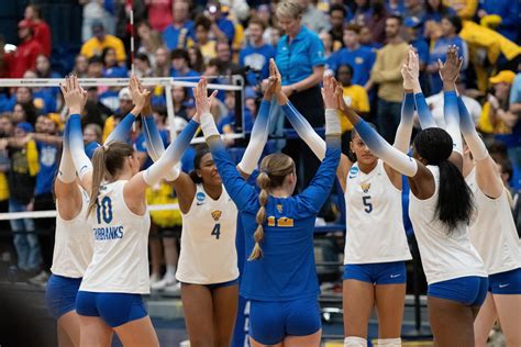 Preview Pitt Volleyball Looks To Qualify For Its First Ever National