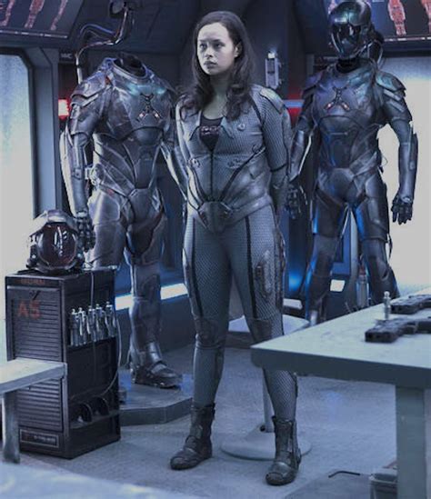 Martian Solider Bobbie Draper Redefines The Expanse Season 2 In New