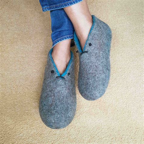 Ankle booties for home in purple and rust felted wool by Wooppers