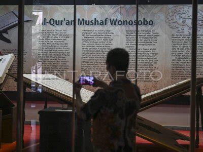 Al Quran Kuno Di Masjid Nasional Al Akbar Surabaya ANTARA Foto