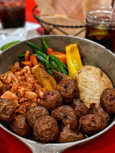 Maple Chipotle Bbq Jackfruit Dip At Whispering Canyon Cafe In Disney S Wilderness Lodge Vegan