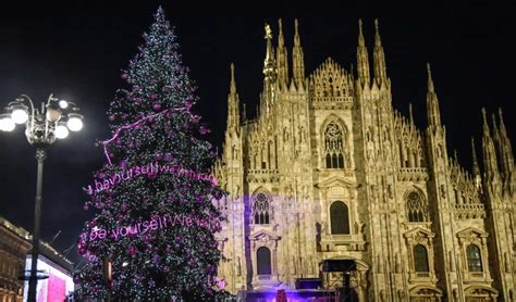 Un Tour Tra Gli Alberi Di Natale Di Milano Eventaddicted